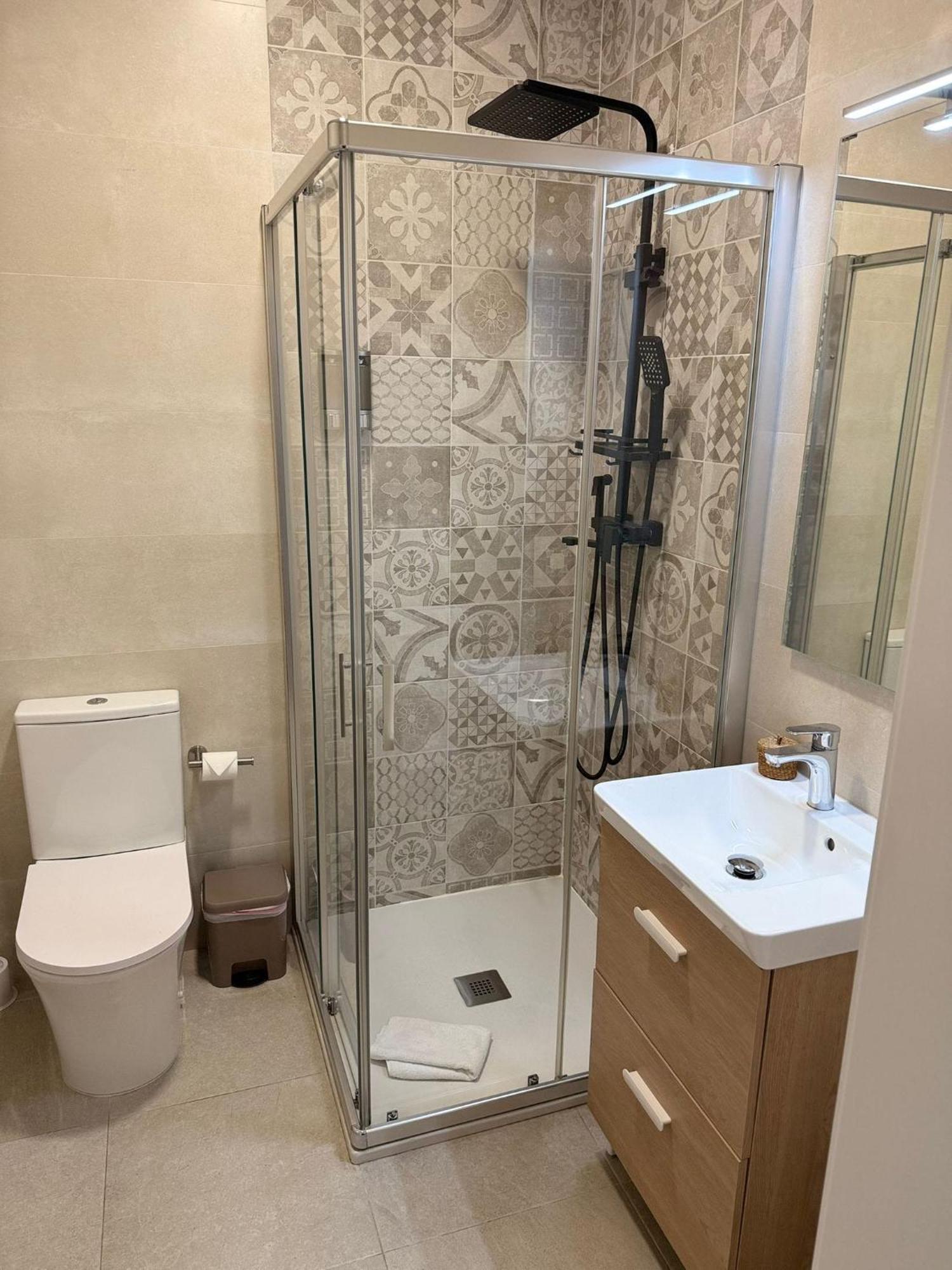 Apartamento Turistico Leo Баэна Экстерьер фото